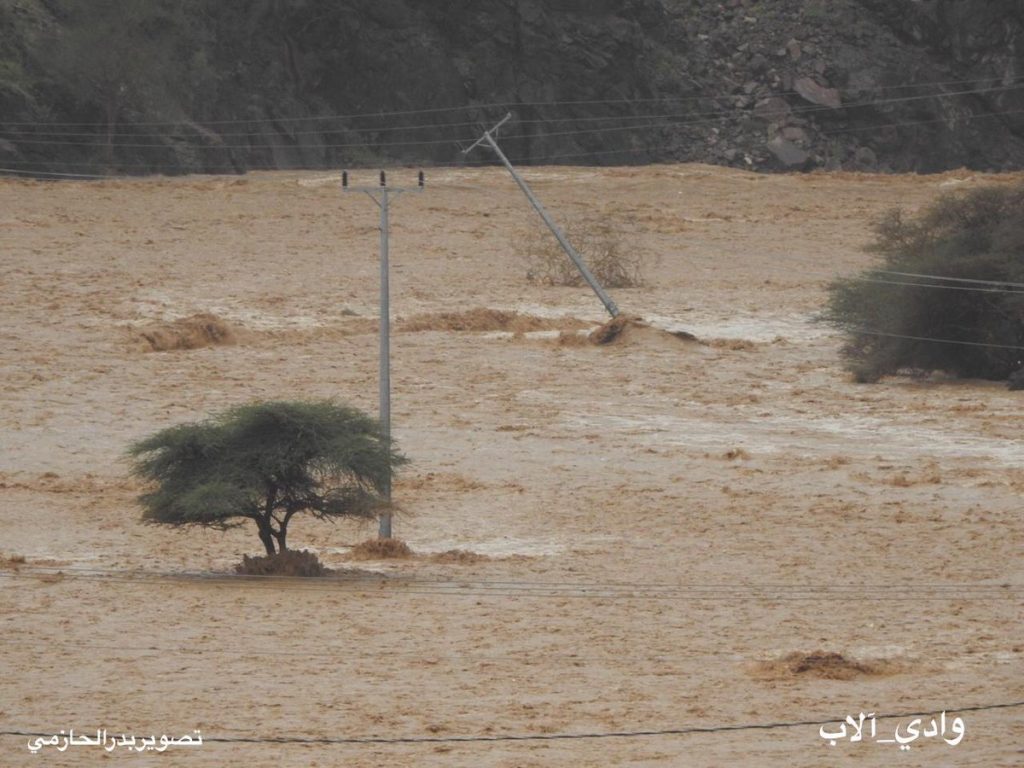 floods in saudi arabia photo courtesy strange sounds http strangesounds org 2019 01 severe rains in saudi arabia turns the desert into raging rivers html