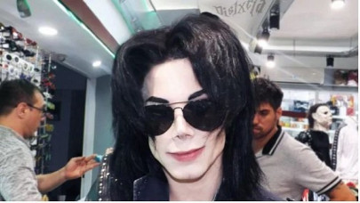 man goes under the knife 11 times to look like michael jackson man goes under the knife 11 times to look like michael jackson