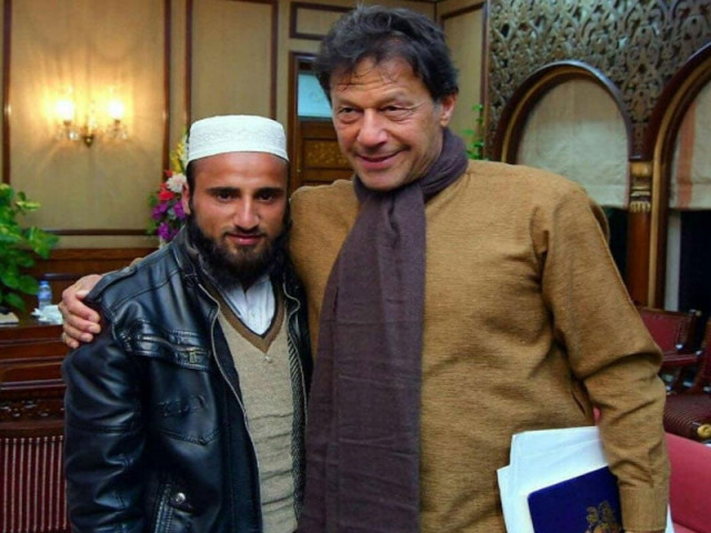 prime minister imran khan with polio worker irfan photo twitter prime minister imran khan with polio worker irfan photo twitter