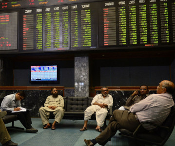 market watch kse 100 rises 313 points as investors buy bank stocks