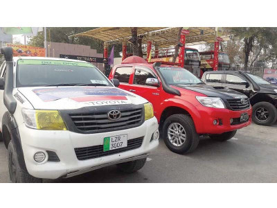 start your engines drivers gear up for cholistan challenge