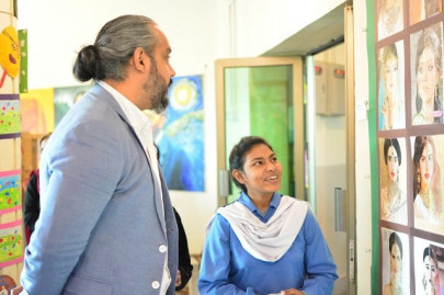 students wow intellectuals with colourful display of art