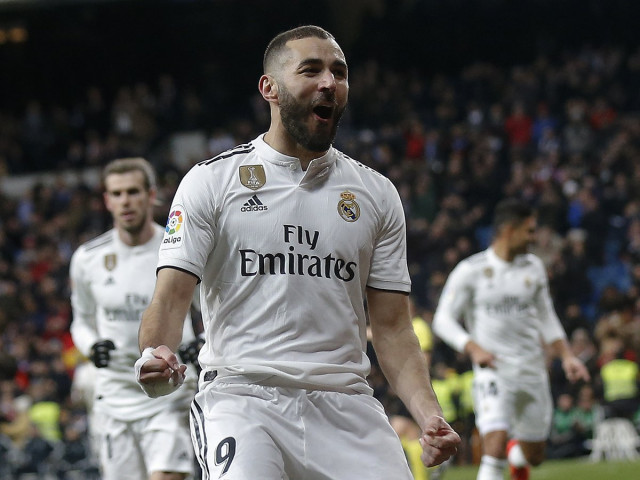 los blancos can overtake atletico if they win the city derby but the difference behind barcelona is still eight points photo afp los blancos can overtake atletico if they win the city derby but the difference behind barcelona is still eight points photo afp