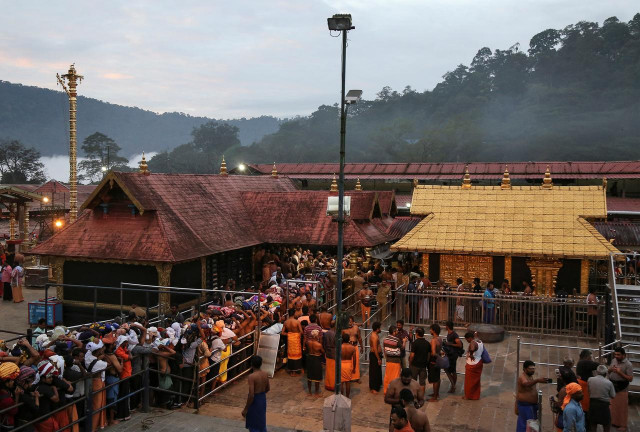 indian hindu temple board reverses opposition to entry of women photo reuters indian hindu temple board reverses opposition to entry of women photo reuters