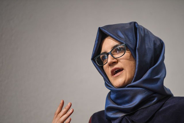 hatice cengiz fiancee of jamal khashoggi gestures as she speaks to media on february 8 2019 during a presentation press conference of her book named quot jamal khashoggi quot in istanbul photo afp