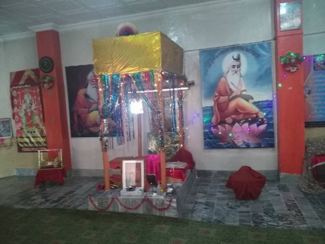 girls primary school is being run inside the temple in risalpur nowshera since 1993 photo express girls primary school is being run inside the temple in risalpur nowshera since 1993 photo express