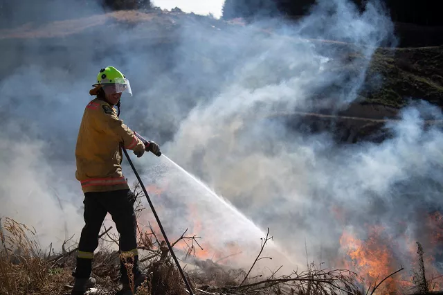 new zealand defence force firefighters combat the richmond fire near nelson south island new zealand february 8 2019 photo reuters new zealand defence force firefighters combat the richmond fire near nelson south island new zealand february 8 2019 photo reuters