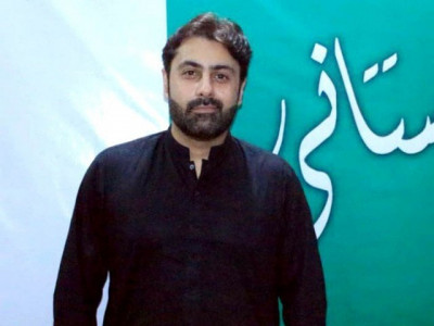 psp leader escapes attempt on his life in dha
