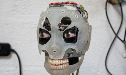 the new picasso meet ai da the robot artist