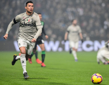 ronaldo keeps scoring as juventus soar 11 points clear ronaldo keeps scoring as juventus soar 11 points clear