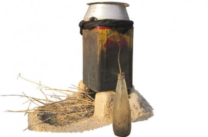 moonshine claims six lives over two days in benazirabad moonshine claims six lives over two days in benazirabad