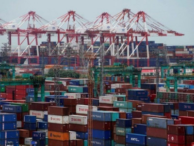 trade deficit shrinks 2 1b but exports fail to pick up pace