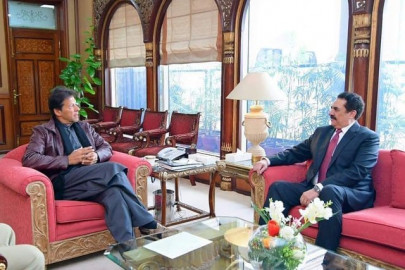 ex army chief raheel sharif meets pm imran fm qureshi ex army chief raheel sharif meets pm imran fm qureshi