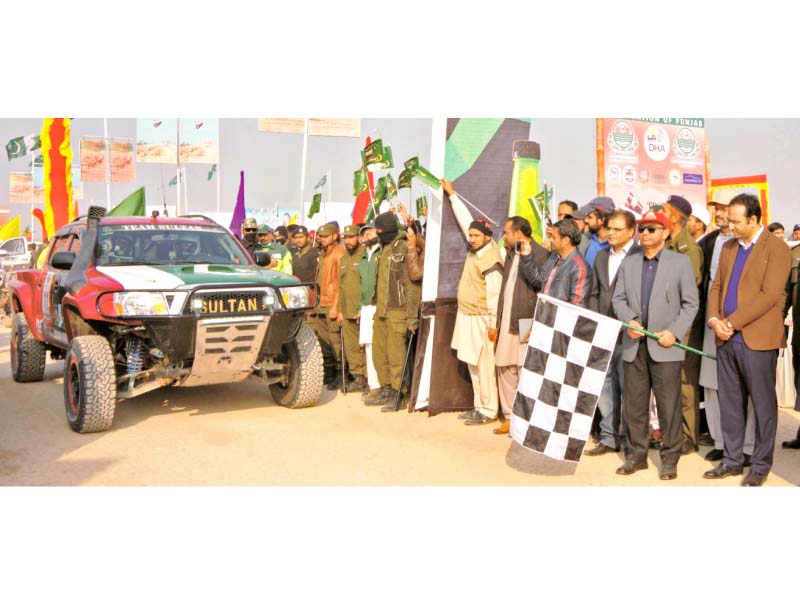 five female drivers participate in cholistan jeep rally