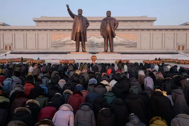 people paying their respects to the late north korean leaders kim il sung and kim jong il on mansu hill in pyongyang on feb 16 2019 photo afp people paying their respects to the late north korean leaders kim il sung and kim jong il on mansu hill in pyongyang on feb 16 2019 photo afp