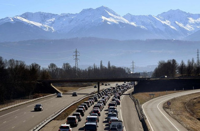 three french ski racers killed in alps car crash