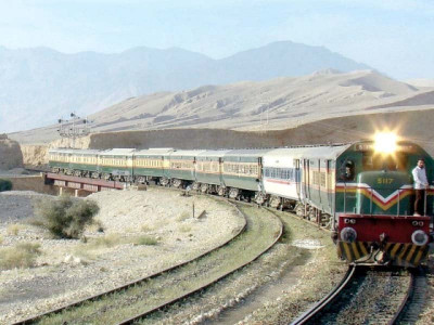 railways minister promises railcar service between hyderabad karachi