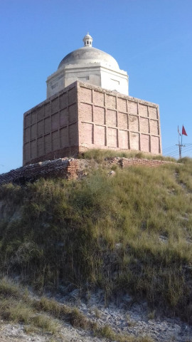 17th century tomb known by locals as bhando jo qubo photo express 17th century tomb known by locals as bhando jo qubo photo express