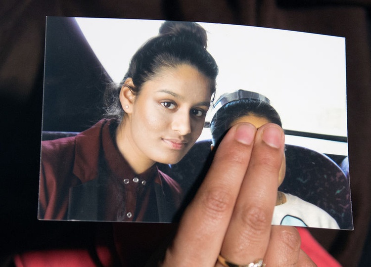 renu begum sister of teenage british girl shamima begum holds picture of shamina begum photo reuters