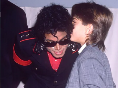 leaving neverland trailer details horrific child molestation allegations on michael jackson