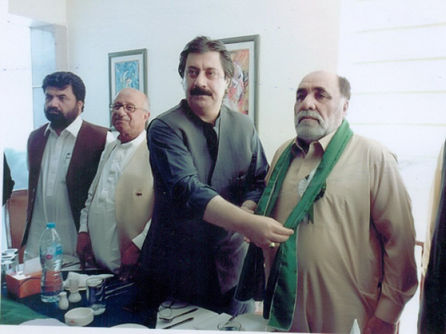 manzoor kakar photo express manzoor kakar photo express