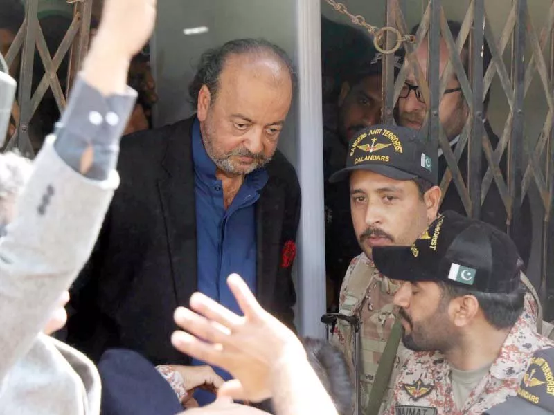sindh assembly speaker agha siraj durrani was brought to the accountability court by the nab on thursday amid tight security photo online sindh assembly speaker agha siraj durrani was brought to the accountability court by the nab on thursday amid tight security photo online