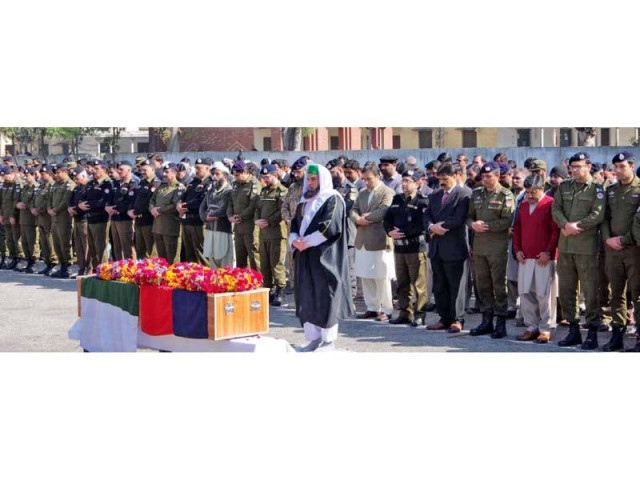 police civil and military officers offer janaza of constable zafraan photo express police civil and military officers offer janaza of constable zafraan photo express
