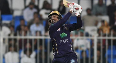 sarfaraz stars as gladiators down qalandars