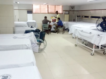 hospitals overflow as heatwave triggers health crisis hospitals overflow as heatwave triggers health crisis