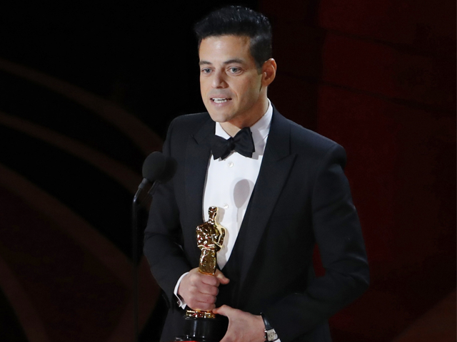 PHOTO: 91st Academy Awards - Oscars Show - Hollywood, Los Angeles, California, U.S., February 24, 2019. Rami Malek holds his Oscar after accepting the Best Actor award for his role in 