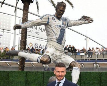 galaxy honour david beckham on mls opening day