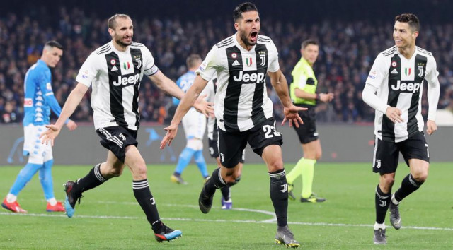 juventus went on to beat napoli to 2 1 in an engrossing match that saw each side have a man sent off and stretch their lead at the top to a huge 16 points photo afp juventus went on to beat napoli to 2 1 in an engrossing match that saw each side have a man sent off and stretch their lead at the top to a huge 16 points photo afp