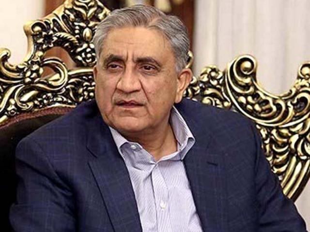 general qamar also pays homage to women of martyrs families on the international women s day photo file general qamar also pays homage to women of martyrs families on the international women s day photo file