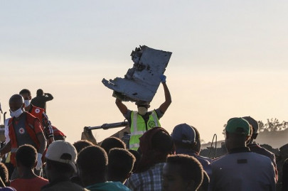 search for clues to ethiopia crash as china grounds boeing 737 max 8 search for clues to ethiopia crash as china grounds boeing 737 max 8