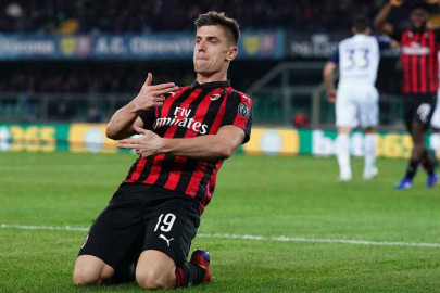 piatek kung fu goal rescues milan at chievo piatek kung fu goal rescues milan at chievo