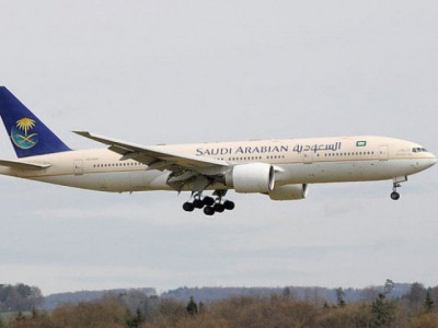 passenger aircraft returns to airport post takeoff after mother forgets baby passenger aircraft returns to airport post takeoff after mother forgets baby