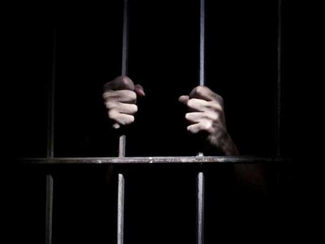 govt begins quest to free pakistanis jailed in uae