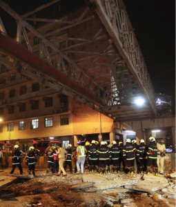 mumbai bridge collapse kills four mumbai bridge collapse kills four