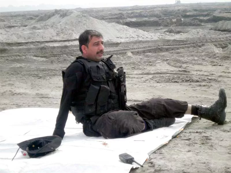 di khan police bds squad s inayatullah khan tiger and his new artificial leg photo express di khan police bds squad s inayatullah khan tiger and his new artificial leg photo express