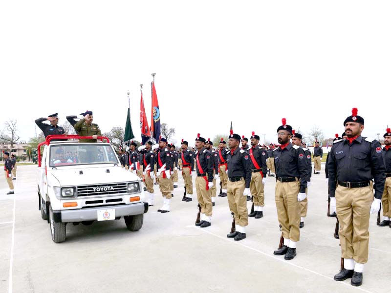 a guard of honour being presented to the igp punjab during the passing out parade of the 6oth batch of asis at the police college in sihala rawalpindi photo app