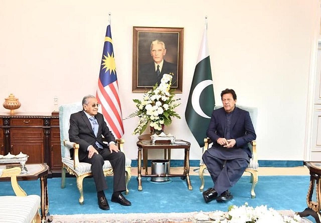 prime minister imran khan with malaysian prime minister mahathir bin mohammad in islamabad photo instagram imrankhan pti