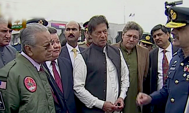 malaysian premier was the chief guest at the pakistan day parade photo radio pak malaysian premier was the chief guest at the pakistan day parade photo radio pak
