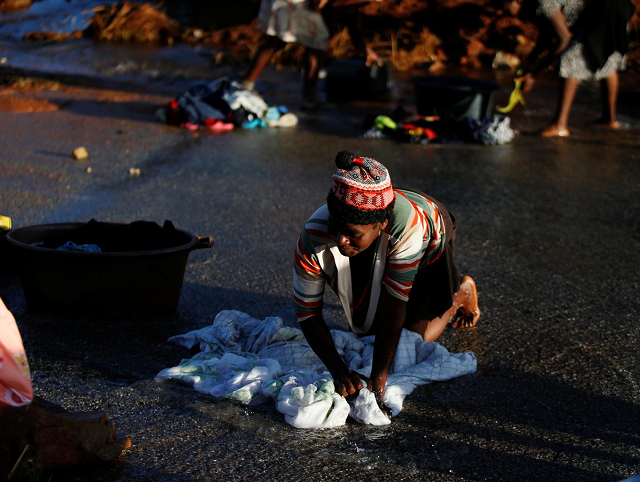 cyclone idai lashed the mozambican port city of beira with winds of up to 170 kph photo reuters