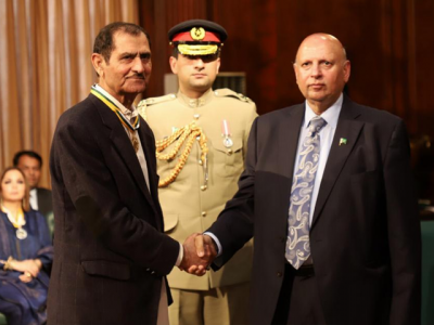 maula jutt screenwriter nasir adeeb honoured with pride of performance