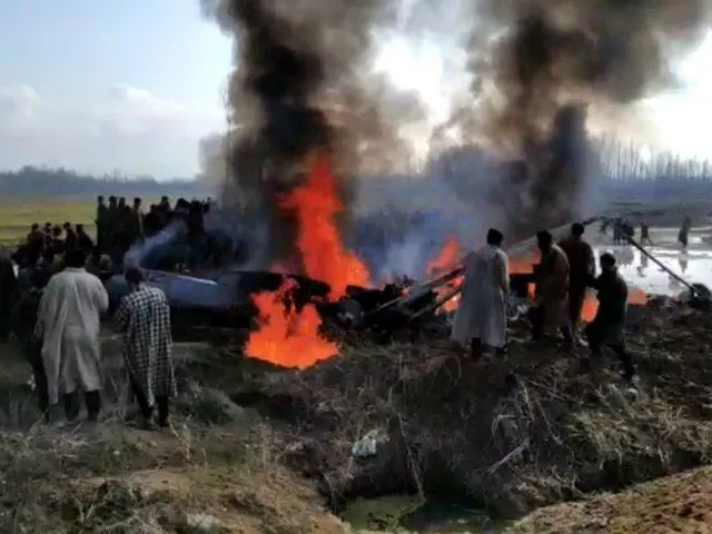 mi 17 chopper was crashed in an open field near garend kalaan village in budgam screengrab mi 17 chopper was crashed in an open field near garend kalaan village in budgam screengrab