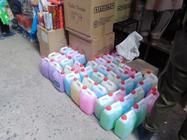 a large number of bottles filled with counterfeit liquid soap were recovered in the nankari bazar raid photo express a large number of bottles filled with counterfeit liquid soap were recovered in the nankari bazar raid photo express