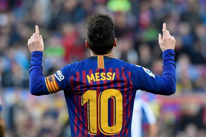messi magic keeps barcelona 10 points clear messi magic keeps barcelona 10 points clear