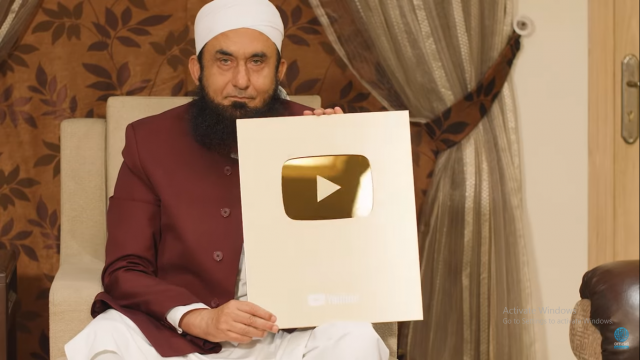 maulana tariq jameel receives golden button from youtube photo youtube maulana tariq jameel receives golden button from youtube photo youtube