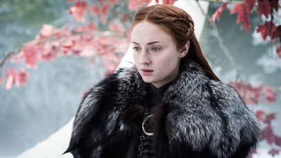 actor sophie turner opens up about pay disparity on got