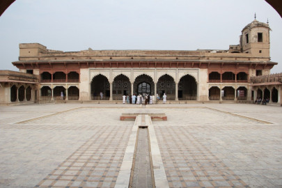 lahore fort a historical gift that keeps on giving
